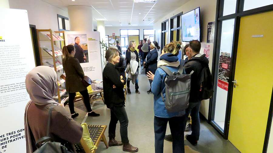 Mise en lumière de l'exposition "Tours d'accueil"